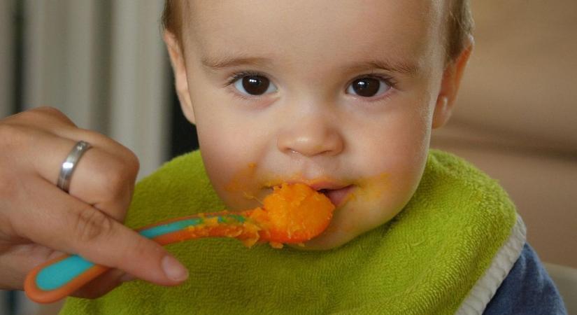 Egy adag is életveszélyes lehet: Visszahívták a népszerű bébiételt