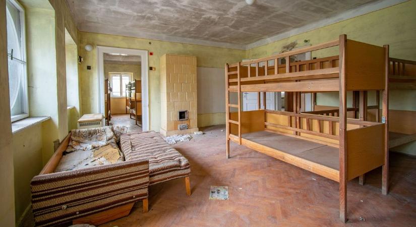 Kastély volt, majd nevelőotthon, ma romhalmaz – harc az idővel...