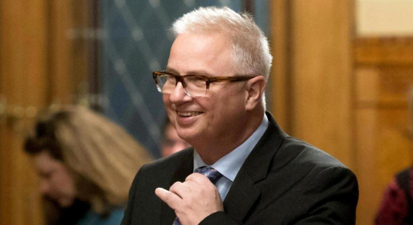 Sulyok Tamás aláírta: Trócsányi László rektori székét bebetonozták