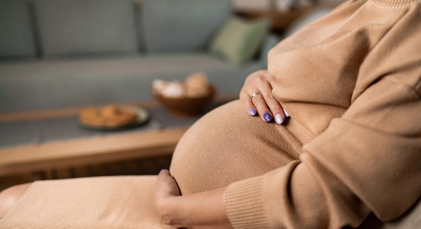 Most jött a hatalmas bejelentés: harmadik gyermekével várandós a magyarok kedvenc színésznője