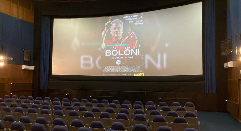 Pápára érkezik a Bölöni-film