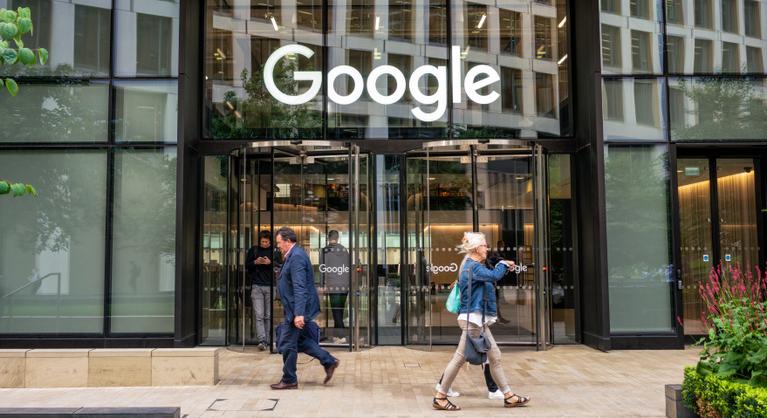 Adatmegosztásra kényszerítheti a Google-t az Európai Bizottság