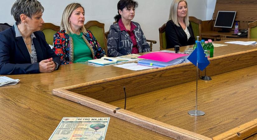 Példamutató összefogás: sztárparádéval segítenek egy kisfiúnak a zalai város retro majálisán