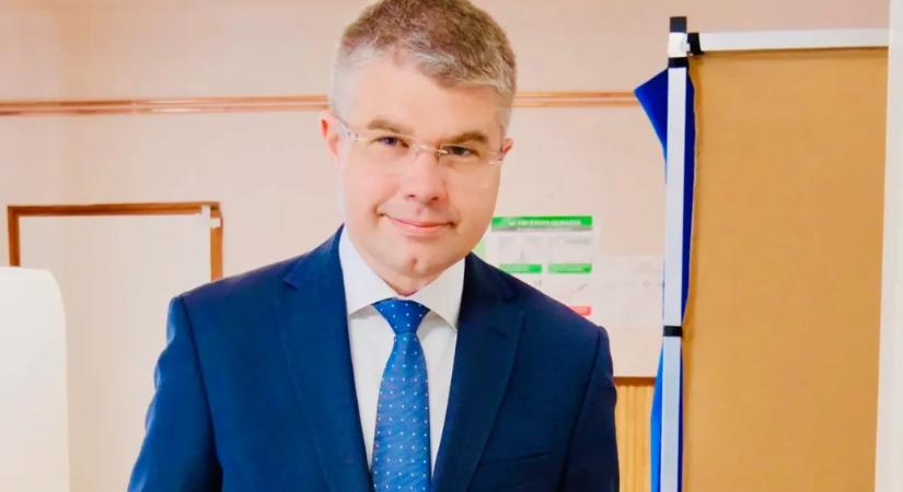 A tiszás Strompová Viktória nem tudott fordítani, a fideszes Ágh Péter nyerte a sárvári választókerületet