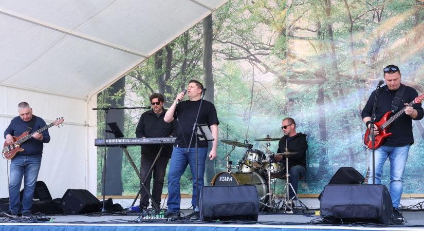 Tavaszi Zsongás Nyíregyházán: zenével és programokkal telt meg a Kossuth tér