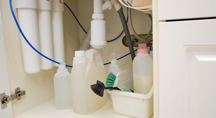 7 dolog, amit soha ne tarts a mosogató alatt