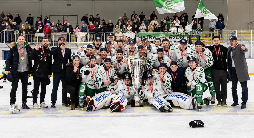 Történelmi hoki siker Jászberényben