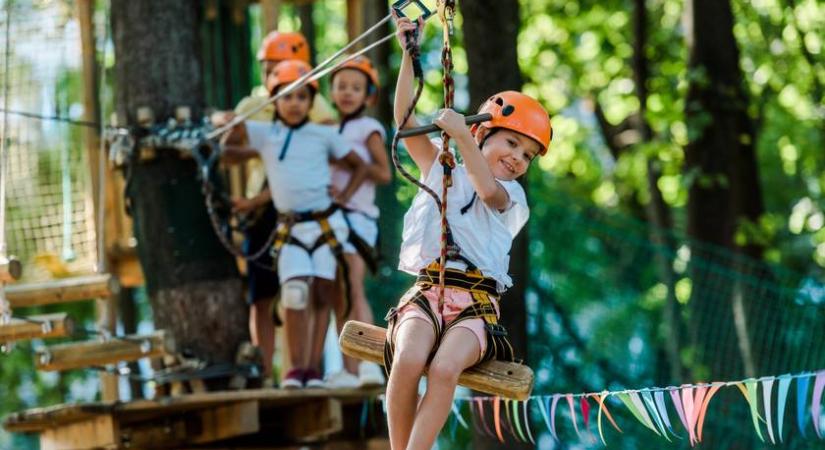 Extrém kalandtúrapálya a Zemplénben: 1 kilométer hosszú lebegés a fák felett