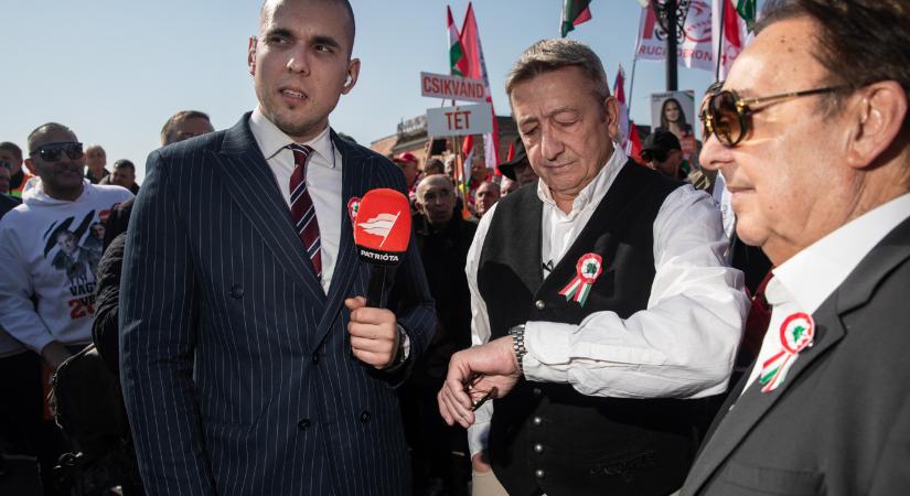 Bayer Zsolt szerint egyáltalán nem kell a Fidesznek megpróbálni megszólítani a kormányváltást akaró fiatalokat