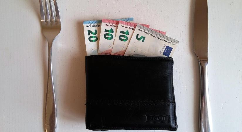 Az OECD-ben az átlagos munkanélküliség 5 százalékon stagnált februárban