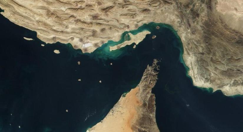 Irán megint lezárta a Hormuzi-szorost
