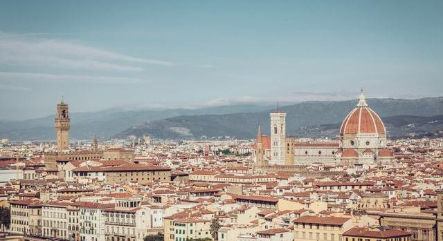 Szédülésre panaszkodnak a turisták ebben az európai városban: bárkivel megtörténhet