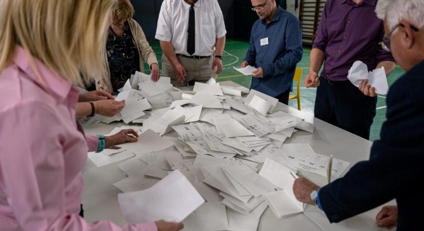 Lezárultak a szoros körzetek: Sárvár, Csorna, Balassagyarmat a Fidesznél maradt