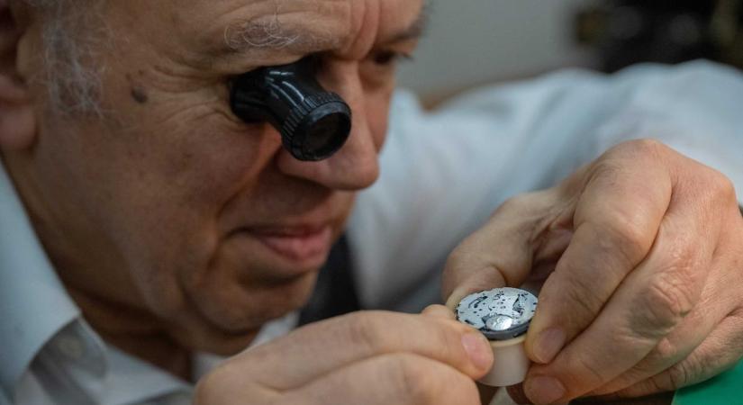 Ezt sokan elrontják óra vásárlásnál – a szegedi órásmester elárulja, mire figyelj