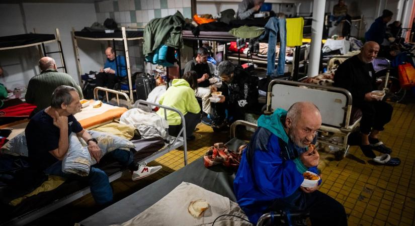 Elértük az újabb mélypontot, a múlt télen sokan a lakásukból mentek be éjjeli menedékhelyre, mert ott legalább meleg volt