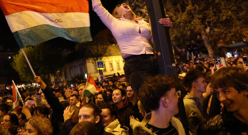 Nyolccal több mandátuma van már a Tiszának, mint amennyi elég lenne a kétharmadhoz