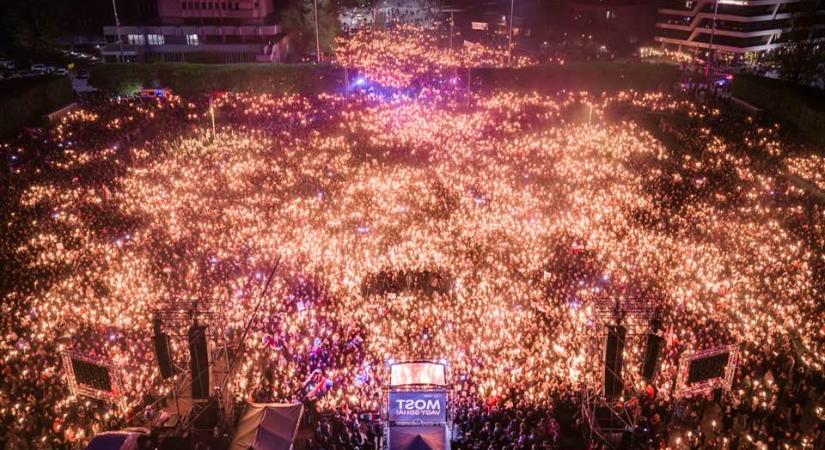 Újabb mandátumot vett el a Tisza a Fidesztől, 141-52-re alázzák Orbánékat