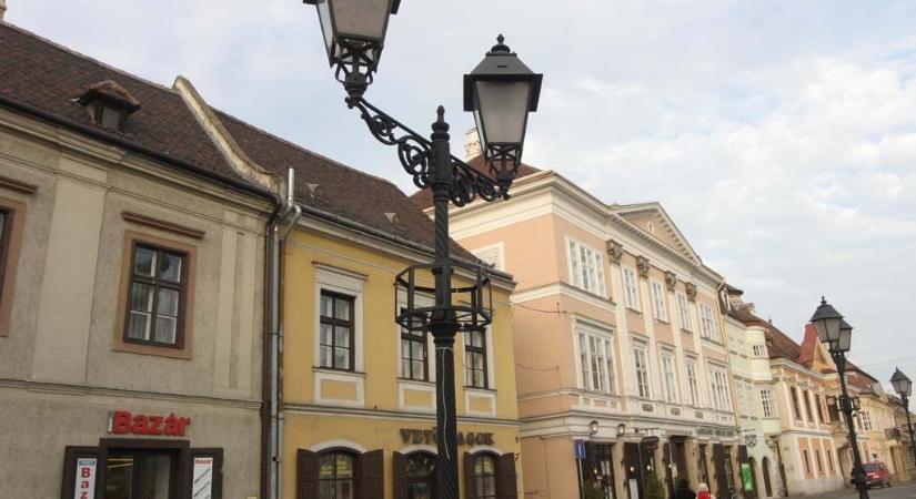 Pénzügyi sokk Győrben: elfogyott a tartalék, Magyar Pétert is bevonnák