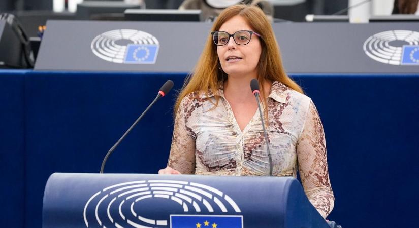 Szétszedték az olasz antifa EP-képviselőt: Egyetlen mondattal hergelte fel a követőit