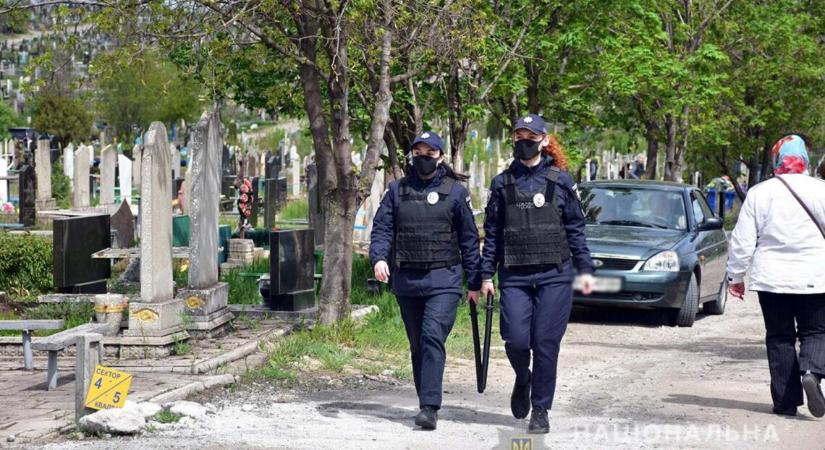 A rendőrség fokozta a biztonsági intézkedéseket az emléknapokon