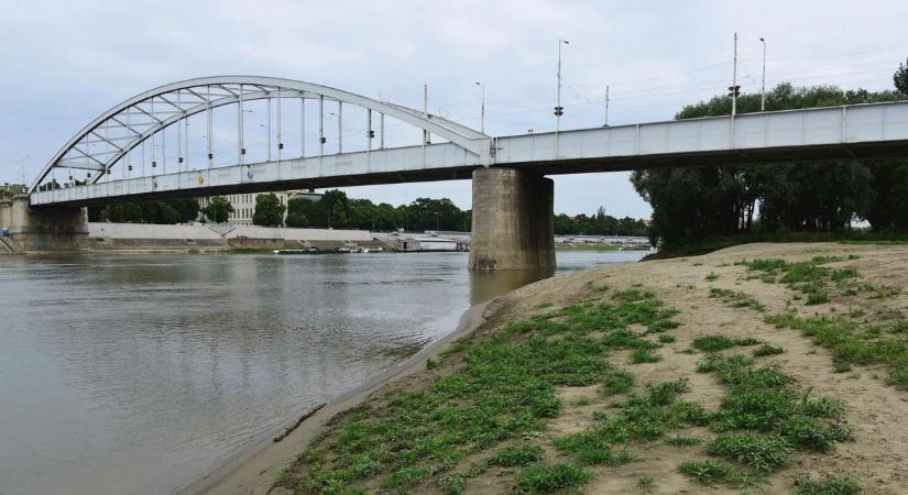 Megdöbbentő dolgot sodort partra a Tisza Szegeden