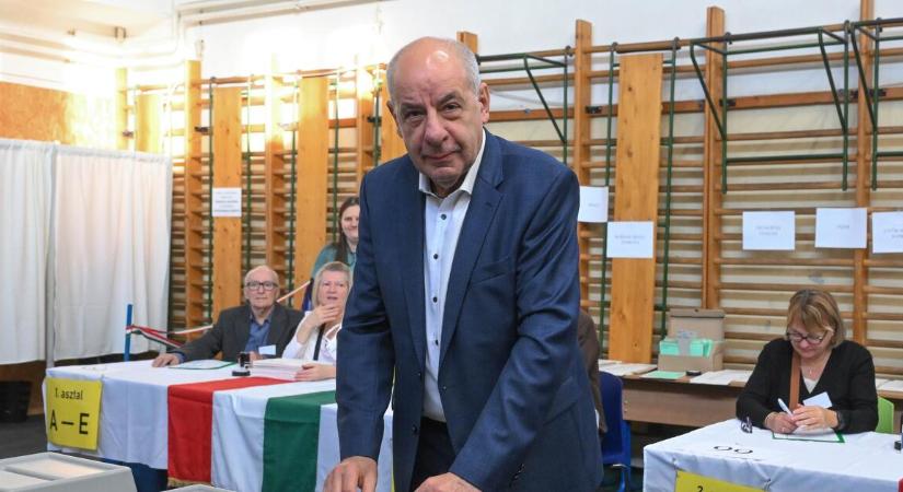 A magyarok többsége tényleg leváltaná Sulyok Tamást