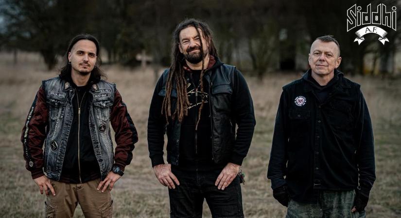 Újabb nagy dobásra készül Sidi új zenekara – videóval