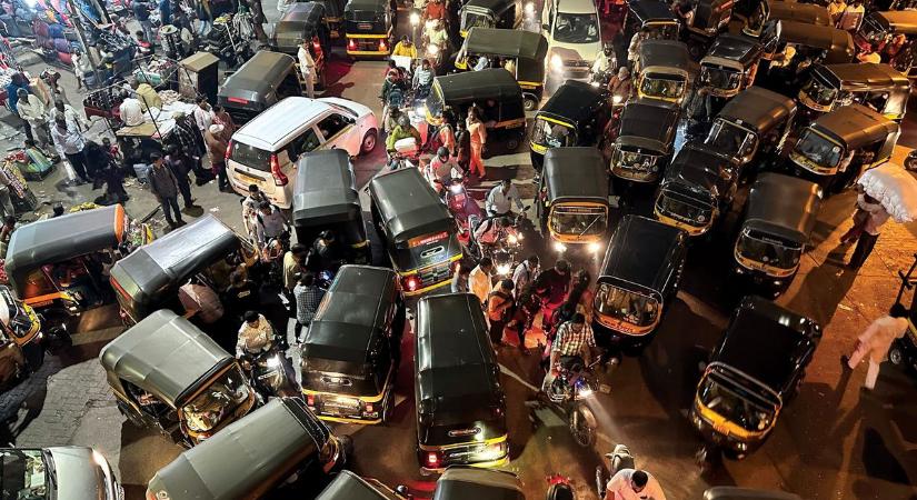 Egyre éhesebb a sárkány és az elefánt