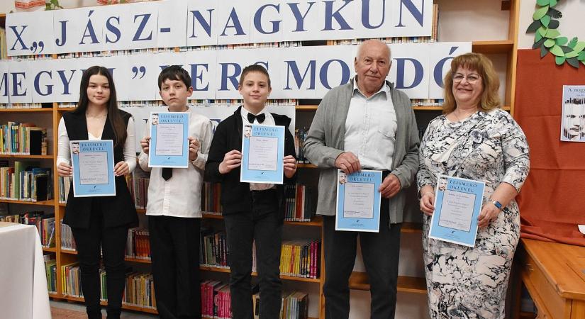 Verset mondott a Jászság, jubilált a népszerű szavalóverseny – galériával