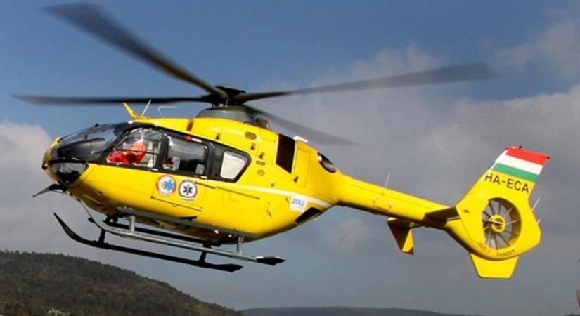 Tragédia az M1-esen: halálos kimenetelű baleset történt, egy személyautó és egy kisbusz ütközött össze