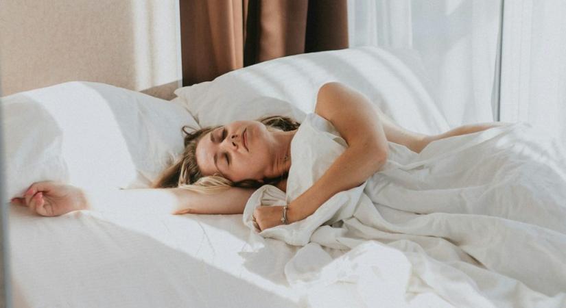 A kutatók egyetértenek: ennyi alvás javítja a bőr regenerációját