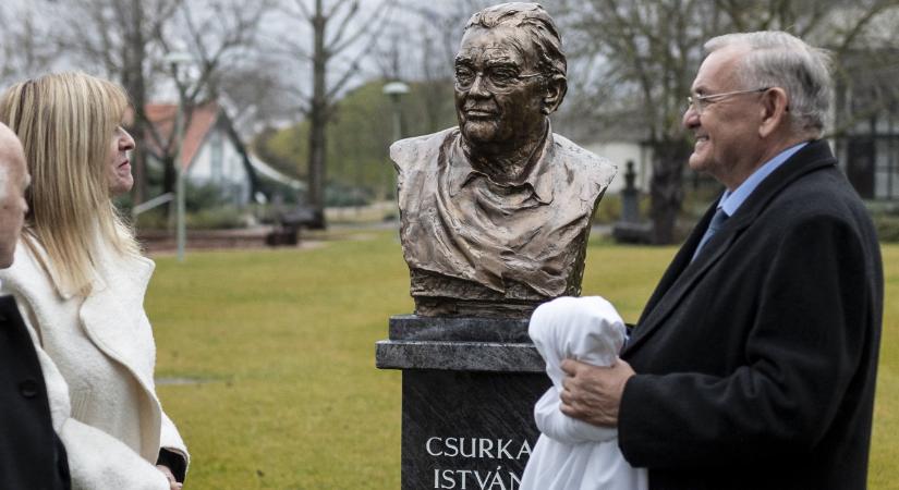 Marad Lezsák Sándor a régi MDF-esekből alakult egyesület élén