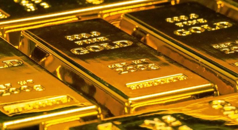 Használt széfet vett az interneten, milliós kincset talált benne