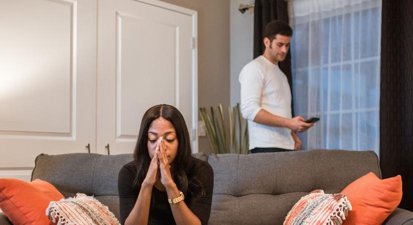 Néma szakítás: 5 jel, hogy véget ért a kapcsolatotok, csak még nem mondtátok ki
