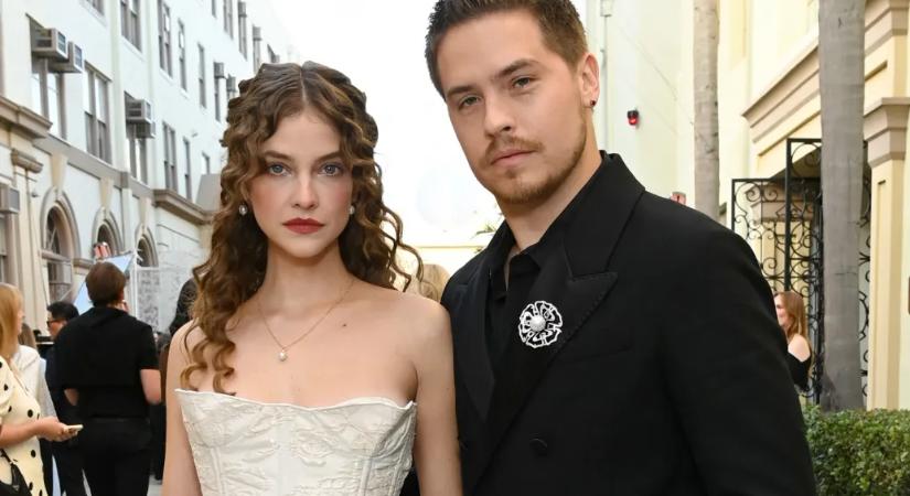 Idegen jelent meg Palvin Barbaráék kertjében, Dylan Sprouse fegyverrel állította meg