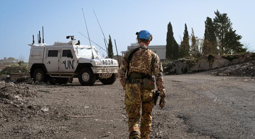 Megöltek egy francia békefenntartót Libanonban