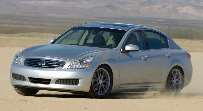 Kitiltották az autóstalálkozóról a Nissan-tulajokat