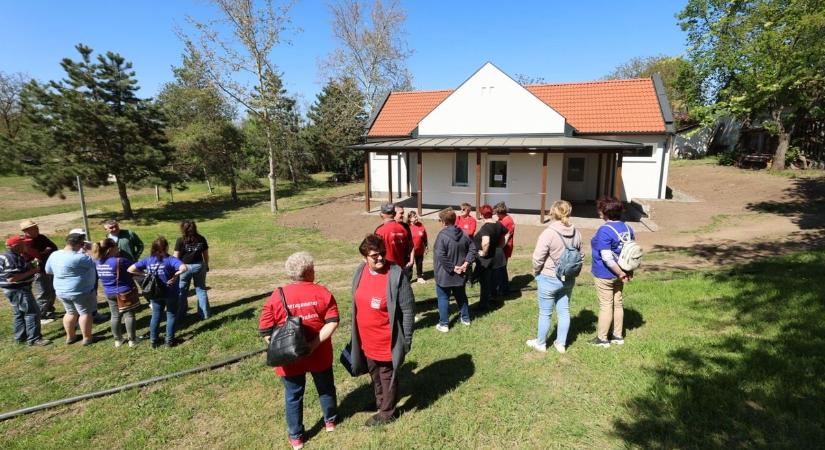 Dócon egy napra jutott minden: főzés, testvértelepülési találkozó és egy évtizedek óta várt átadás