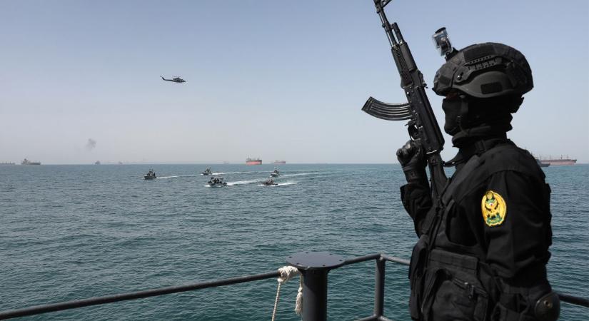 Irán ismét lezárta a Hormuzi-szorost, Teherán szerint az USA megszegte az újranyitásról szóló feltételeket