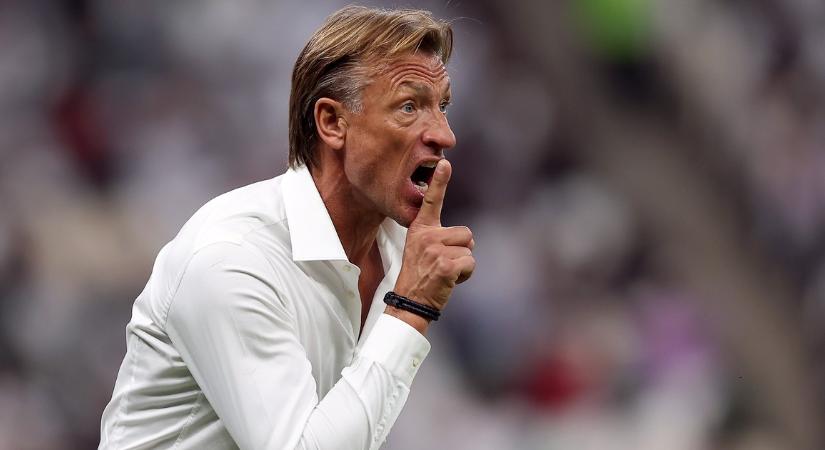 Kevesebb mint két hónappal a foci-vb előtt rúgták ki a csúcstartó szövetségi kapitányt