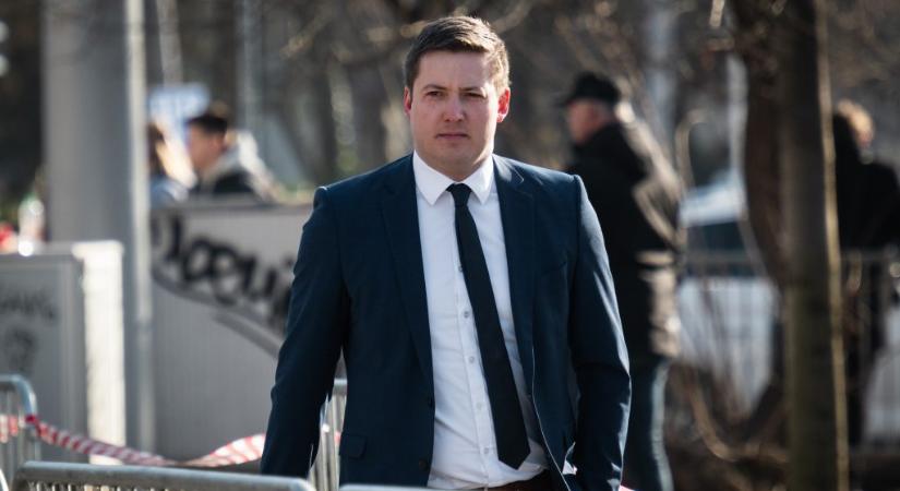 A Tisza áradása Rogán titkosszolgálatokért felelős emberét is elsodorta