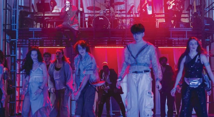 Ha senki nincs, ki elringasson – A Szívritmuszavar című előadásról