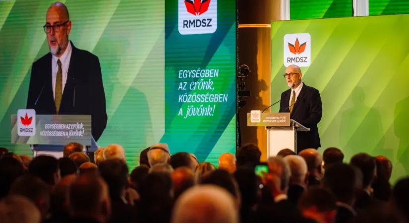 Az RMDSZ csak nyilvános konzultáció után tárgyaljon Magyar Péterrel, kérik erdélyi értelmiségiek