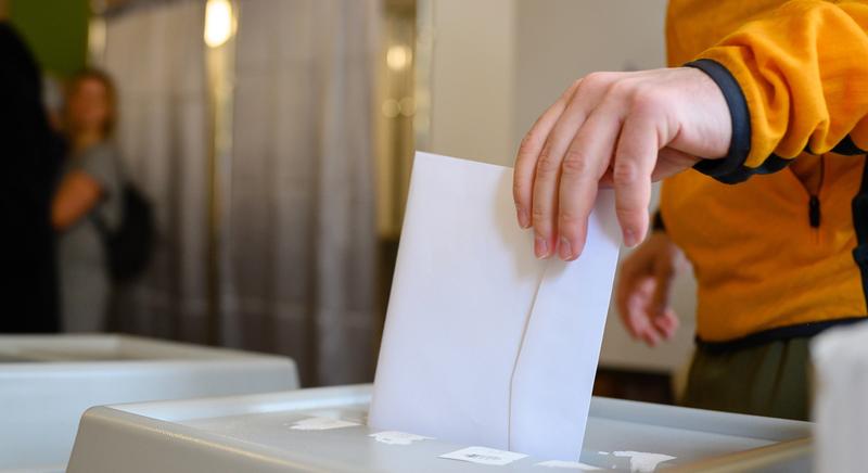 141 mandátuma lesz a Tisza Pártnak az új parlamentben