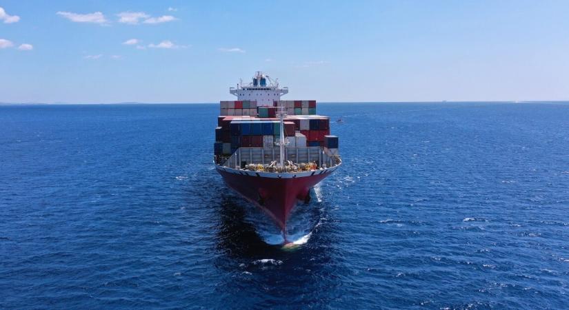 Már csak ez hiányzott – lövések dördültek el a Hormuzi-szoros