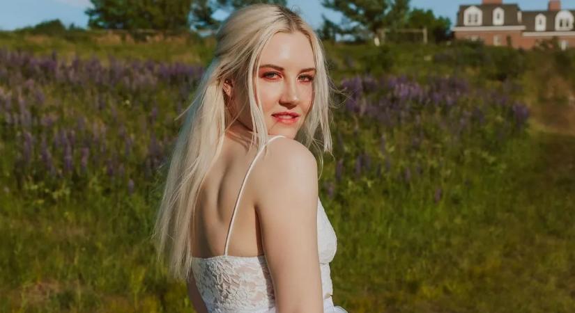 A 35 éves szűz nő még vár az elköteleződéssel, hiába támadják a trollok