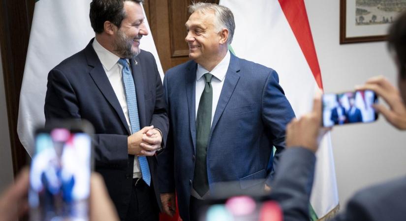 Matteo Salvini Orbán Viktort éltette a Patrióták milánói nagygyűlésén