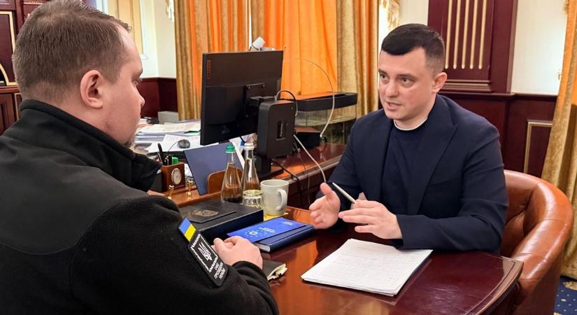 Tseber Roland az ukrán vezetésig rohant, hogy Magyar Péter győzelméről jelentsen: Kárpátalja sorsa is szóba került