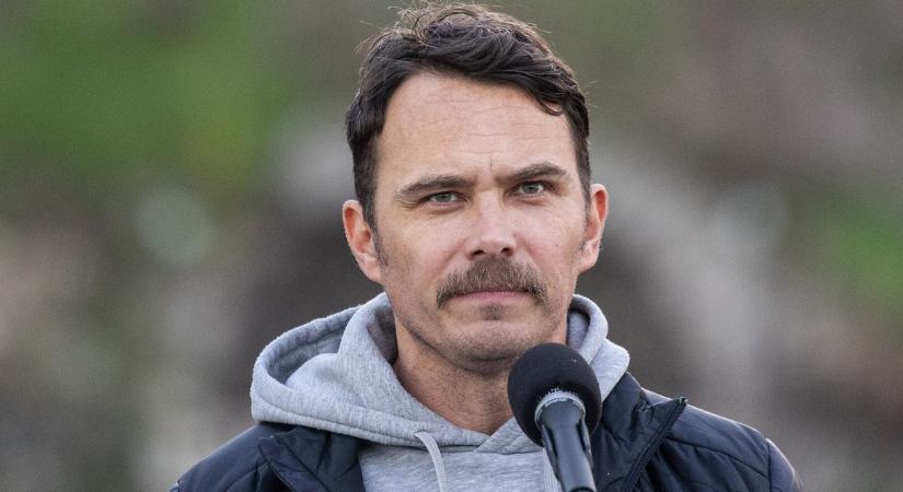 Lengyel Tamás nem hitt a szemének, amikor belefutott a ledarált papírral teli kukában, lefotózta