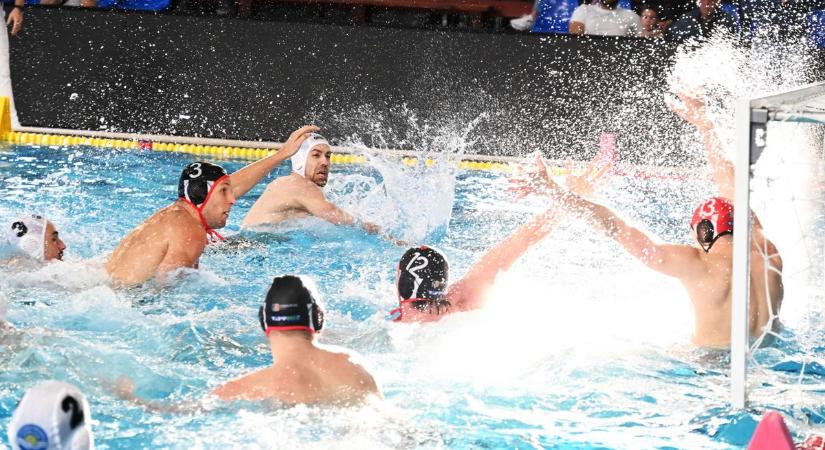 A szolnoki vízipólócsapat legyőzte a Honvédot a rangadón, bejutott a négy közé – galériával